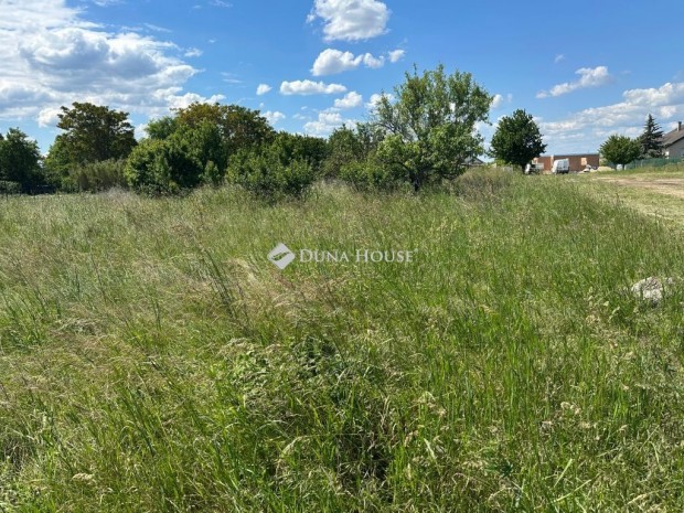 R�ckereszt�ri elad� 1101 nm-es telek