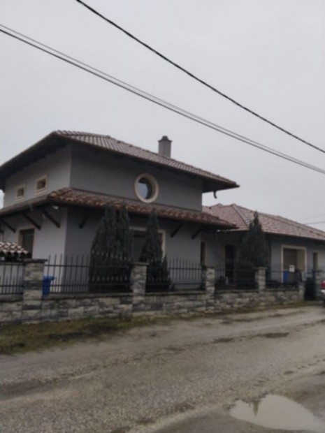 Ráckeve, Galamb utca, 143 m2-es, családi ház, 3 szobás, kiváló