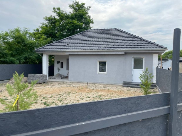 Ráckevén családi ház sürgősen eladó!