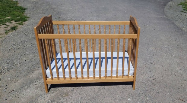 Rácsos gyermek kiságy Ikea