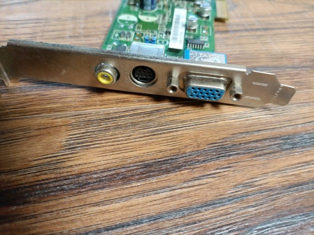Radeon 9250 retró Videókártya