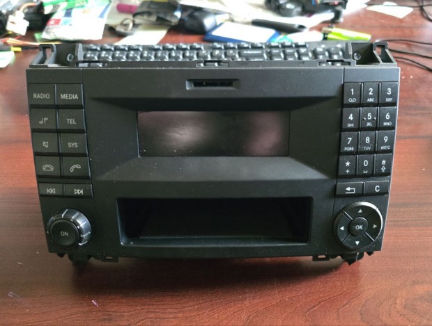 R�di� A9069000004 elad�