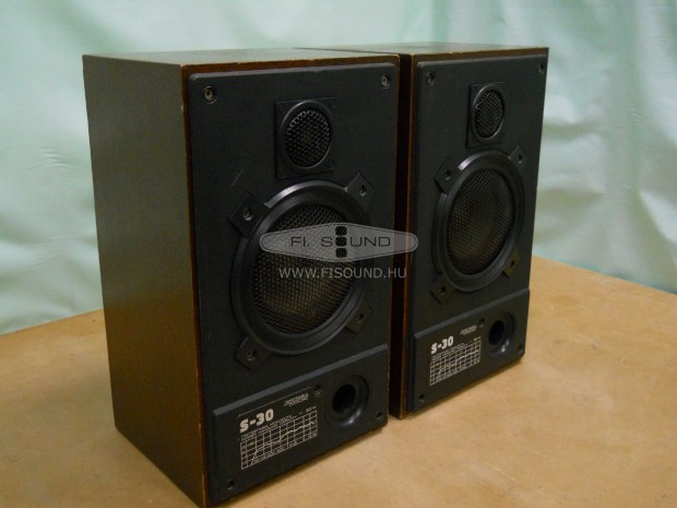 Radiotechnika S-30 ,(1.) 30W,8ohm,2 utas hangfal pr