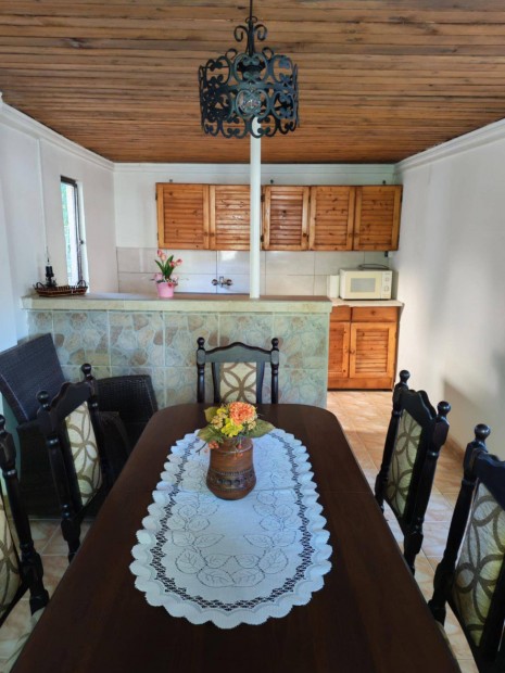 Rakamazon nyaral� elad�!