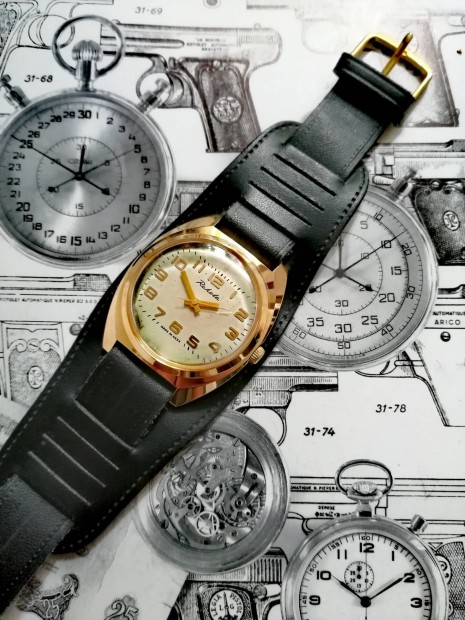 Raketa 17 koves mechanikus aranyozott orosz karora szep allapotban!