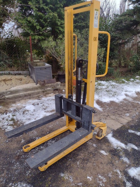 Raklapemel� b�ka magasemel�s� 1 tonna