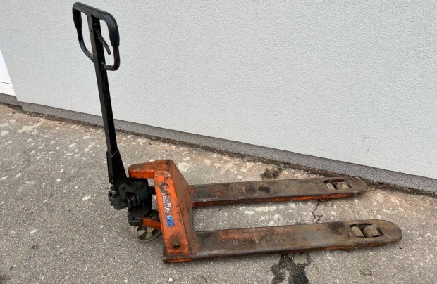 Raklapemel� b�ka rossz hi�nyos �llapotban Gy�rben elad� raklap emel�