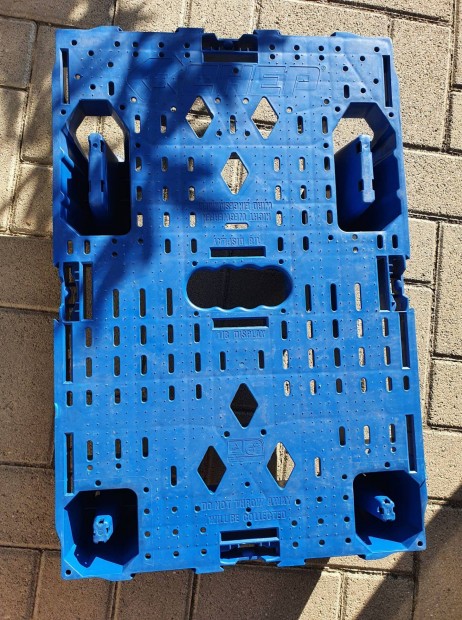 Raklapok manyag 40x60as 150kg teherbirssal