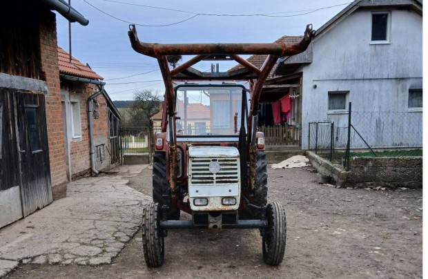 Rakods traktor elad!Steyr 650!