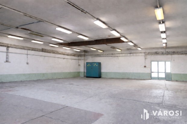 Rakt�r Kiad� B�k�scsaba Frekvent�lt R�sz�n!