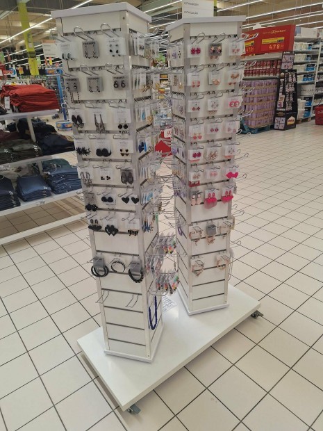 Rakt�ros ezermester koll�ga kerestetik