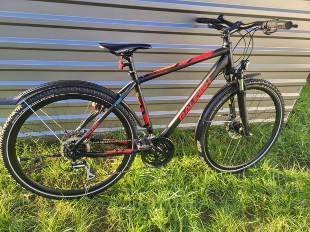 Raleigh 28" frfi trekking kerkpr trcsafk agydinam