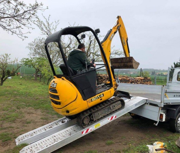 Rampa elad hzozszlltva is traktor kubota jcb stb hez