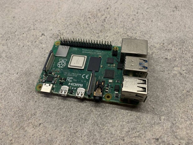 Raspberry Pi4 Model B 4GB + Ht panel