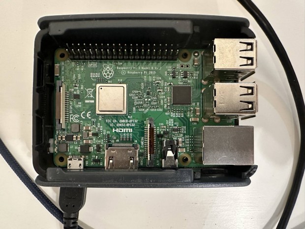 Raspberry Pi 3 Model B tartozkaival