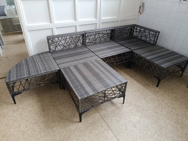 Rattan Kerti lgarnitra