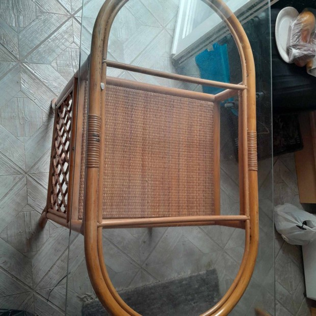 Rattan asztal 2 szkkel