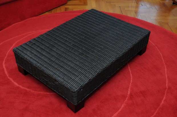 Rattan asztal