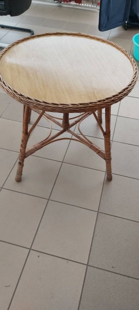 Rattan asztal ? 73 cm