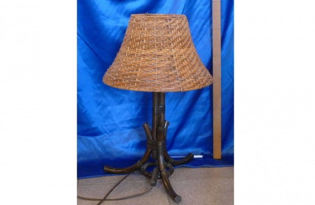 Rattan asztali lmpa, barna, 60cm magas 14500Ft-rt