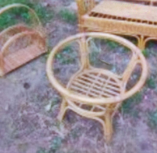 Rattan dohányzóasztal üveg nélkül , ajándék újságtartóval