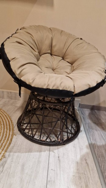 Rattan forgathat fotel