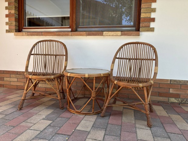 Rattan fotel s asztal