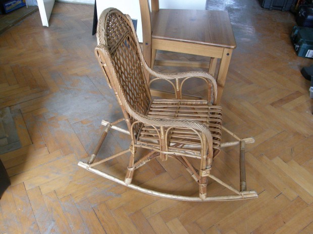 Rattan gyermek hintaszék vessző fotel