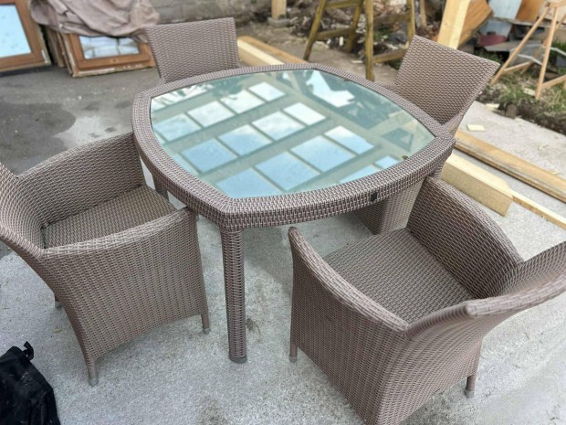 Rattan kerti btor garnitra