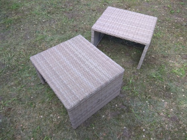 Rattan kerti terasz asztal kertiasztal