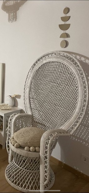 Rattan trn ,peacock ,retro 