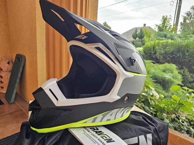 Raven Airborne Evo MX Xl cross sisak új
