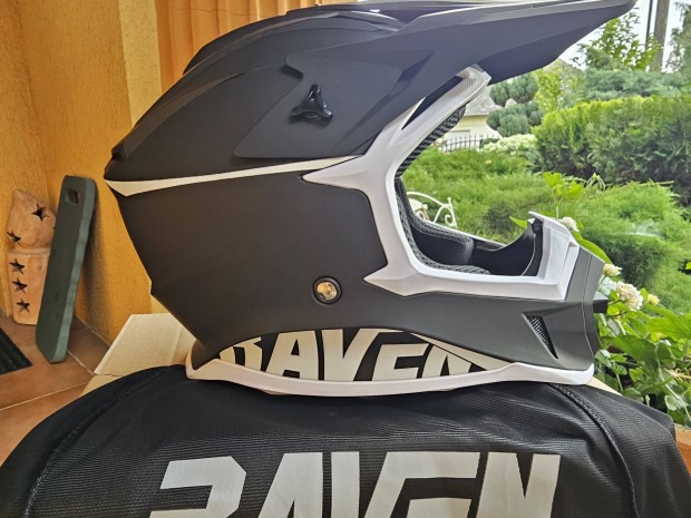 Raven Airborne Evo Mx L cross sisak új