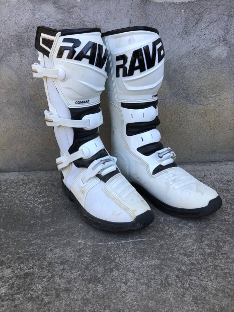 Raven cross csizma