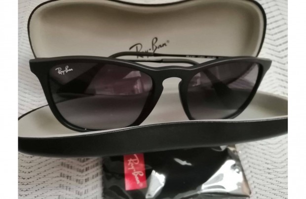 Ray-Ban Chris frfi napszemveg eredeti tokjban, trlkendvel elad!