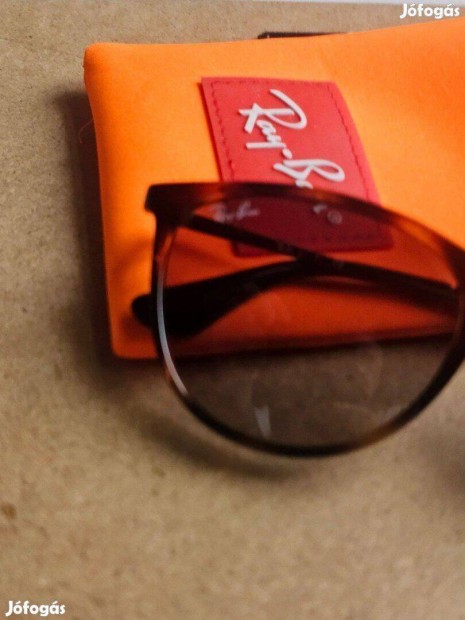 Ray-Ban RJ9060S 7049 11 junior napszemveg j gyri tokjban