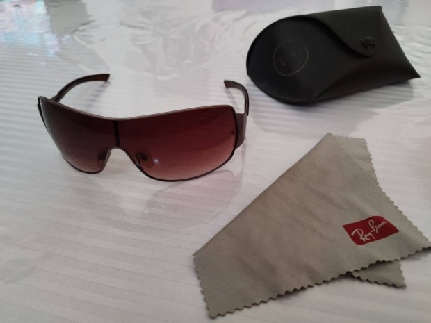 Ray-Ban napszemveg