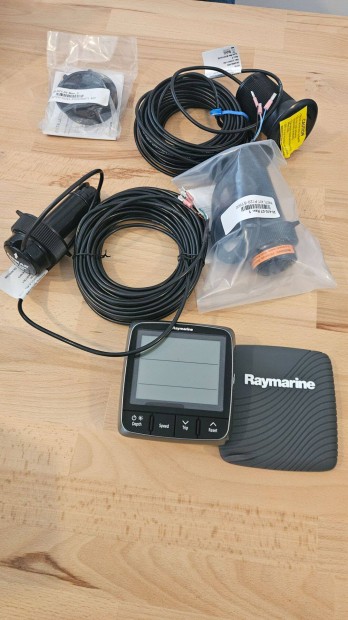 Raymarine i50 haj� m�lys�gm�r� �s sebess�gm�r�