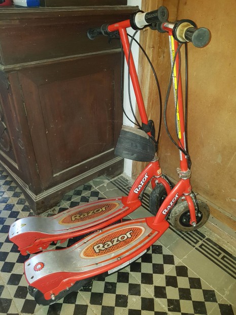 Razor E100 elektromos roller szp allapotban 