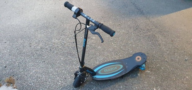 Razor Power Core E100 gyerek elektromos roller