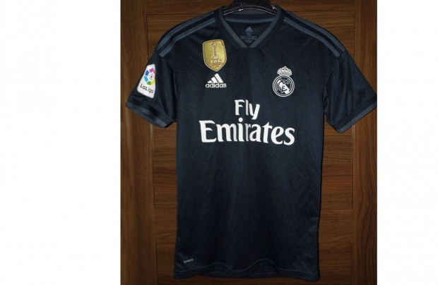 Real Madrid Klub VB gyztes cmeres eredeti adidas 2018-19 mez