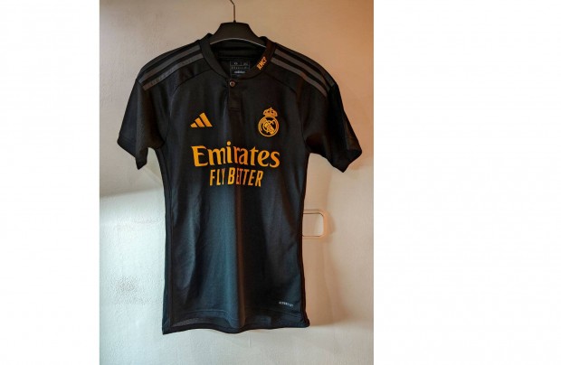 Real Madrid eredeti adidas 2023-24 fekete srga mez (XS)