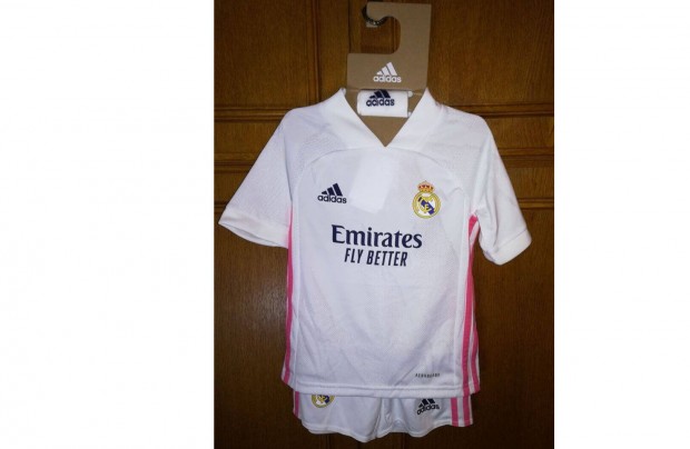 Real Madrid eredeti adidas fehr pink gyerek mez szett (110)