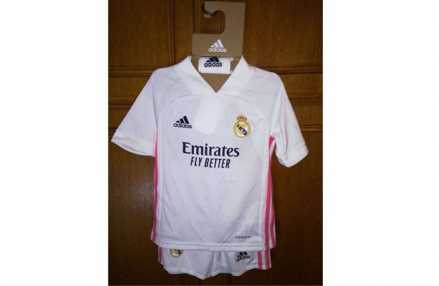 Real Madrid eredeti adidas fehr pink gyerek mez szett (110-es)