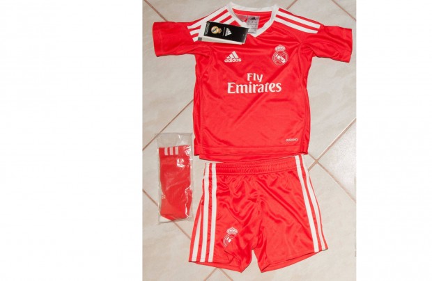 Real Madrid eredeti adidas pink-piros baby szett (98-as)