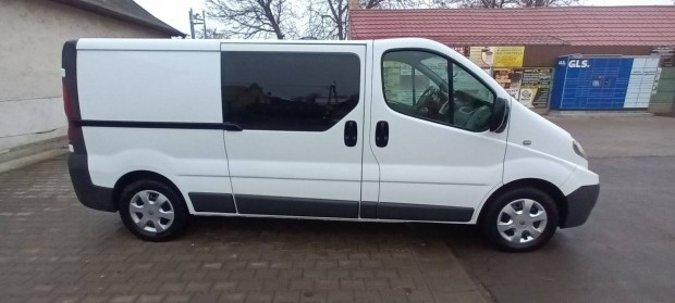 Reanult Trafic 2.0 dci L2H1 6 szemlyes