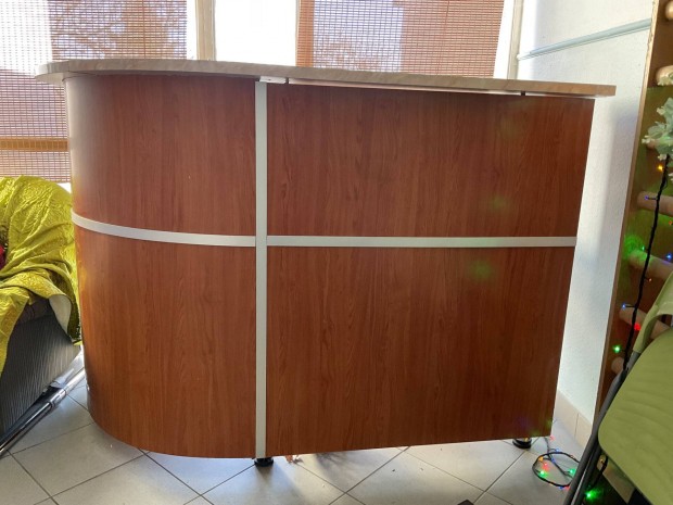 Recepcispult (ingyen elvihet)