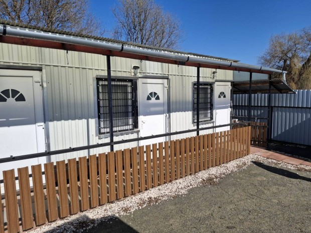 Recsken a B�z�sv�lgyi v�zt�roz�n�l v�zparti horg�sztanya elad�