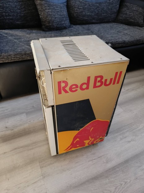 Redbull Ital htszekrny 