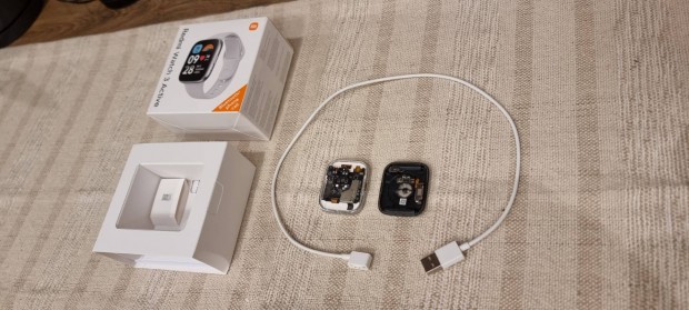 Redmi Watch 3 Active okosóra hibás alkatrésznek beázott